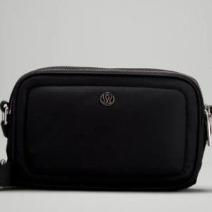 Lululemon Crossbody Camera Bag 2L